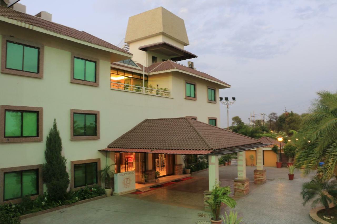 Jalsa Resort Indore Exterior photo