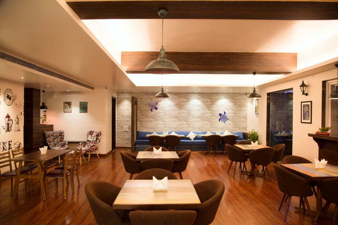 Jalsa Resort Indore Exterior photo