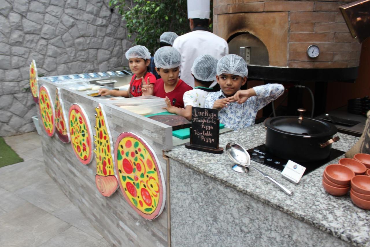 Jalsa Resort Indore Exterior photo